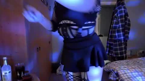 Snapshot of tgirl_kirstie chatting on 16, 7, 2026 Kirstie online show from 16, 7, 2026