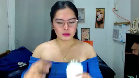 tgirlselena online show from 3, 12, 2025