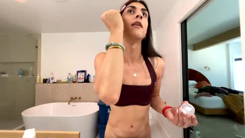 Snapshot of tgirltoesx chatting on 24, 4, 2026 babygirlmami online show from 24, 4, 2026