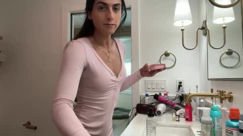 Snapshot of tgirltoesx chatting on 6, 6, 2026 babygirlmami online show from 6, 6, 2026