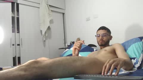 Snapshot of th_russ chatting on 7, 2, 2026 INSTAGRAM Th1rss online show from 7, 2, 2026