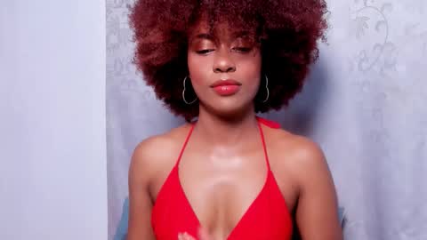 Snapshot of thaimy_ chatting on 21, 11, 2025 thaimy_ online show from 21, 11, 2025