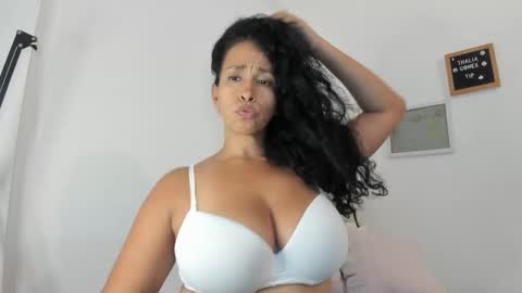 Snapshot of thali_gomex chatting on 18, 9, 2025 Thalia Gomex online show from 18, 9, 2025