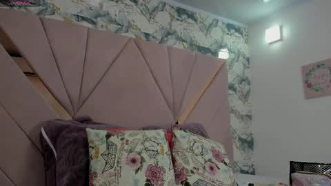 Thalia Nichols online show from 6, 4, 2026