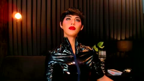 Thalia Saint online show from 31, 1, 2025