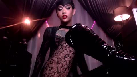 Snapshot of thalia_saint chatting on 3, 7, 2026 Thalia Saint online show from 3, 7, 2026