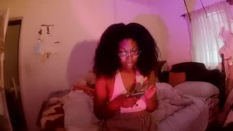 thaliagodiva online show from 9, 3, 2025