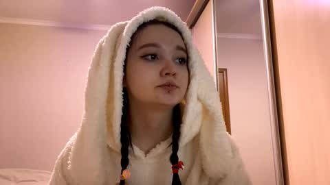 Snapshot of thaliakuchem chatting on 6, 2, 2026 Yumi online show from 6, 2, 2026