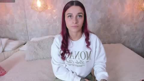 Snapshot of thalira_angels chatting on 25, 5, 2026 THALIRA ANGELS online show from 25, 5, 2026