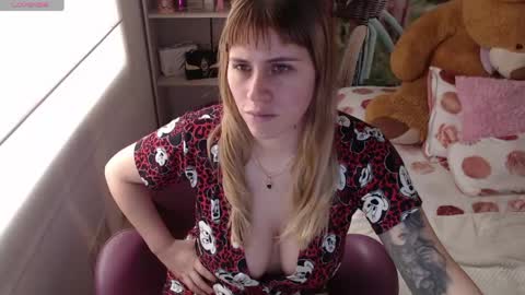   online show from 14, 4, 2026