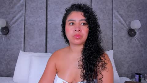 thara webstter online show from 8, 4, 2026