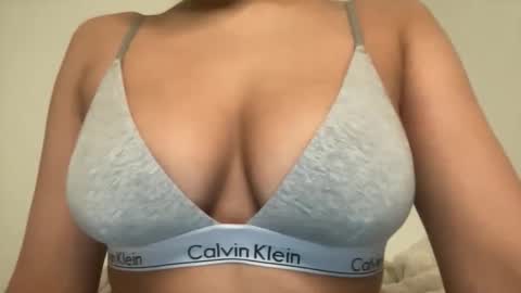 Melanie online show from 2, 12, 2025