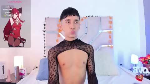 Thayler  online show from 3, 11, 2025