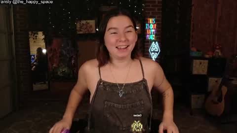 Snapshot of the_happy_space chatting on 30, 7, 2026 MATERNITY LEAVE online show from 30, 7, 2026