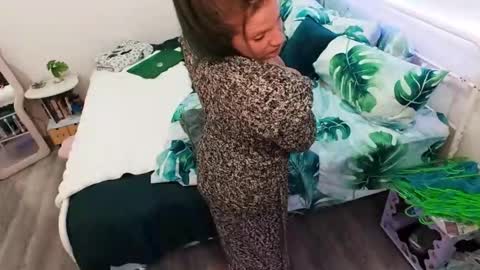 lina luna online show from 19, 1, 2026