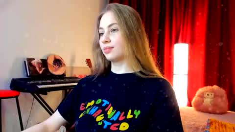 Ally    STREAMING ON TWITCH NOW Check my Twitter for updates online show from 5, 12, 2025