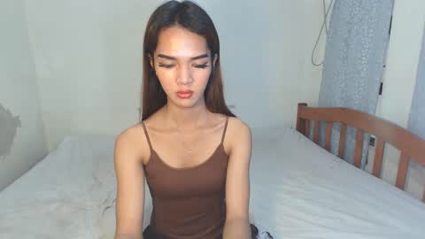 thea121698 online show from 29, 10, 2025