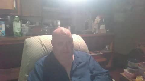 Snapshot of thealiensarecumming chatting on 21, 5, 2026 thealiensarecumming online show from 21, 5, 2026