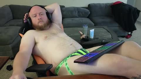 Snapshot of theballboy chatting on 9, 11, 2025 theballboy online show from 9, 11, 2025