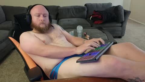 Snapshot of theballboy chatting on 24, 11, 2025 theballboy online show from 24, 11, 2025