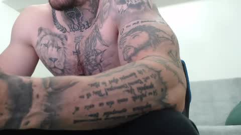 Snapshot of thebestmuscles chatting on 31, 5, 2026 John online show from 31, 5, 2026