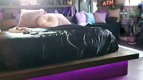 Thatcarrguyy online show from 17, 7, 2026
