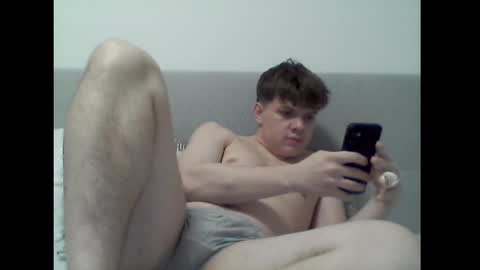 Snapshot of thecuteguy144949 chatting on 28, 2, 2025 thecuteguy144949 online show from 28, 2, 2025