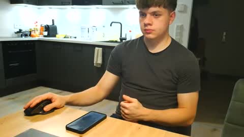 Snapshot of thecuteguy144949 chatting on 12, 11, 2025 thecuteguy144949 online show from 12, 11, 2025