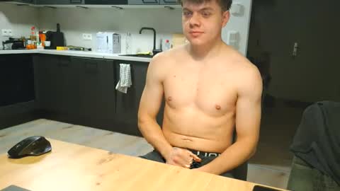 Snapshot of thecuteguy144949 chatting on 15, 11, 2025 thecuteguy144949 online show from 15, 11, 2025