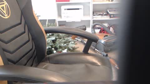 Snapshot of thedestion chatting on 2, 1, 2025 Destion online show from 2, 1, 2025