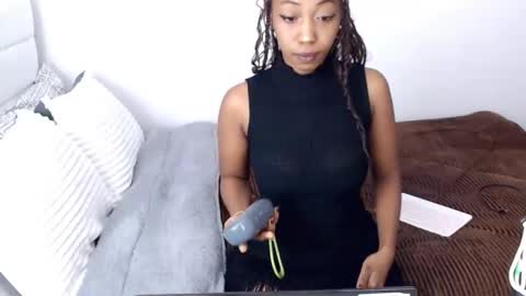 Snapshot of thee_habibah chatting on 25, 5, 2026 Habibah online show from 25, 5, 2026
