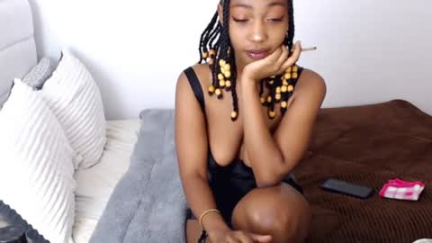 Snapshot of thee_habibah chatting on 23, 6, 2026 Habibah online show from 23, 6, 2026