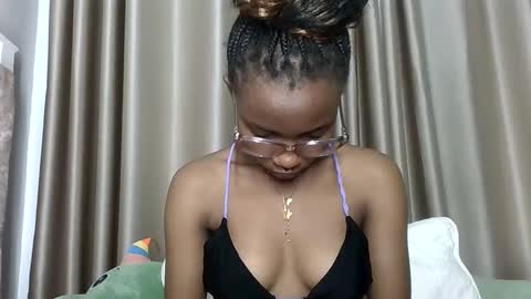 Snapshot of theequinn1 chatting on 6, 5, 2026 theequinn1 online show from 6, 5, 2026