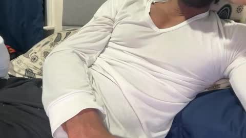 Snapshot of theeshooterr chatting on 5, 1, 2025 theeshooterr online show from 5, 1, 2025