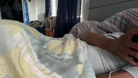 Snapshot of theeshooterr chatting on 15, 10, 2025 theeshooterr online show from 15, 10, 2025