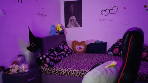 TheFarmergirl online show from 6, 11, 2025