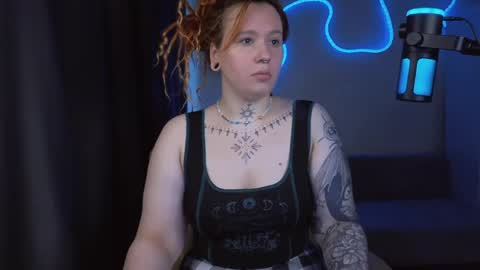 Snapshot of thefullredmoon chatting on 11, 5, 2026 Moon online show from 11, 5, 2026