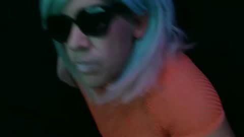 Snapshot of thefunbeandip chatting on 16, 10, 2025 THE DIP online show from 16, 10, 2025