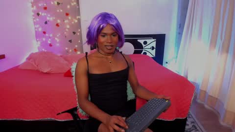 Snapshot of thegoldenbitch chatting on 5, 1, 2025 Goldie online show from 5, 1, 2025