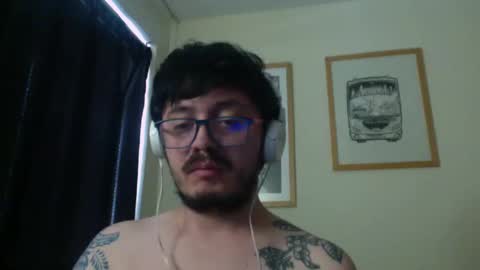 Snapshot of theguitarmistery chatting on 13, 10, 2025 theguitarmistery online show from 13, 10, 2025