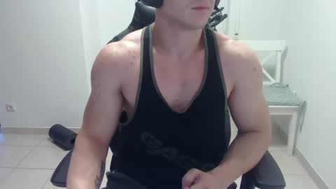 Snapshot of theguyfrombehind chatting on 7, 7, 2026 Alex online show from 7, 7, 2026