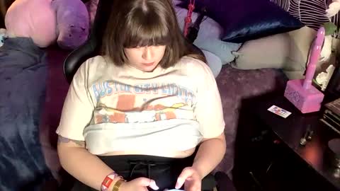 Snapshot of thehappylittleslut chatting on 23, 2, 2025 TheHappyLittleSlut online show from 23, 2, 2025