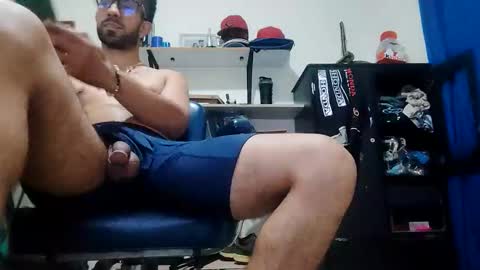 thehousedog online show from 14, 2, 2026