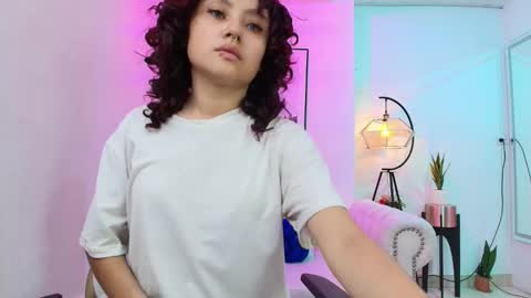 Theia  online show from 22, 12, 2024