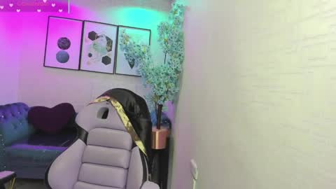 Theia  online show from 7, 4, 2026