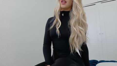 Snapshot of theislandgirl chatting on 14, 5, 2026 Lily Marie online show from 14, 5, 2026