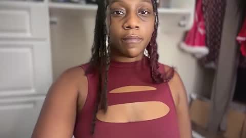 Snapshot of thenaturalgoddess chatting on 23, 5, 2026 TheNaturalGoddess online show from 23, 5, 2026