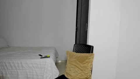 Snapshot of thenewclass chatting on 20, 3, 2026 Andriw and Maiol online show from 20, 3, 2026