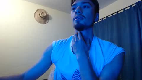 Snapshot of theo_stone04 chatting on 8, 11, 2025 Theo online show from 8, 11, 2025