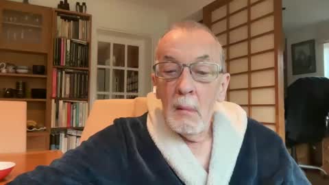 Snapshot of theowlandthe chatting on 2, 2, 2025 theowlandthe online show from 2, 2, 2025